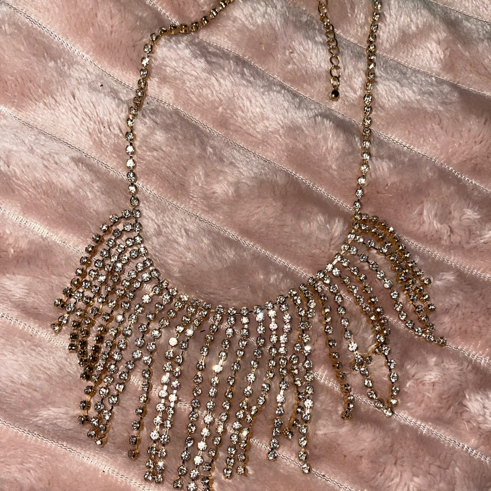 NWT A NEW DAY NECKLACE